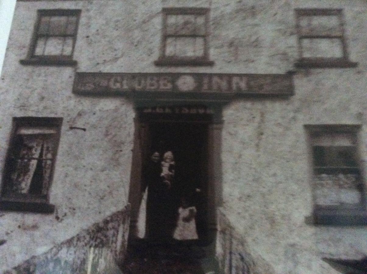 Globe Guesthouse Burry Port Exterior photo